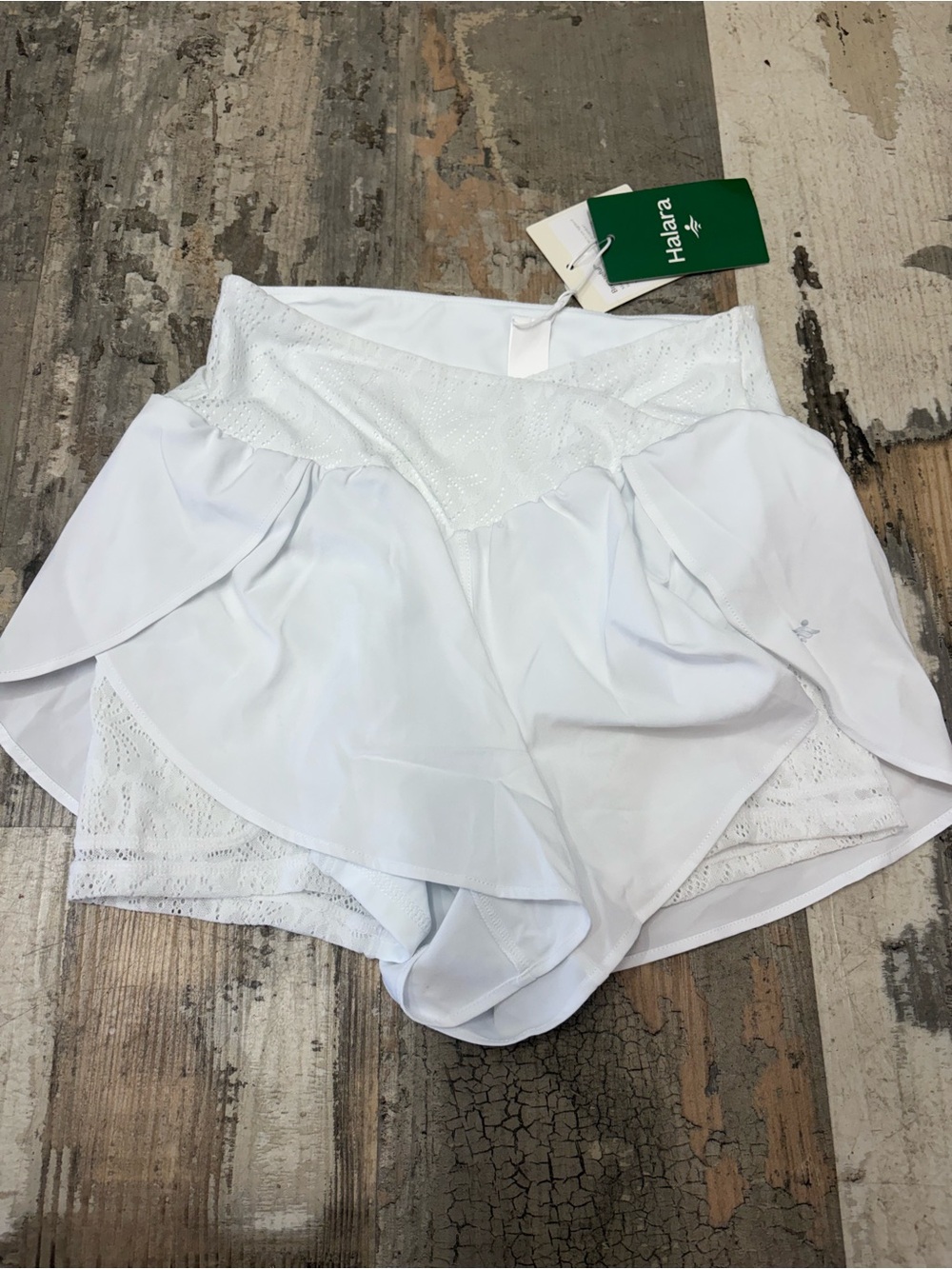 HALARA White Women’s breezeful, high waisted, lace crossover shorts XS